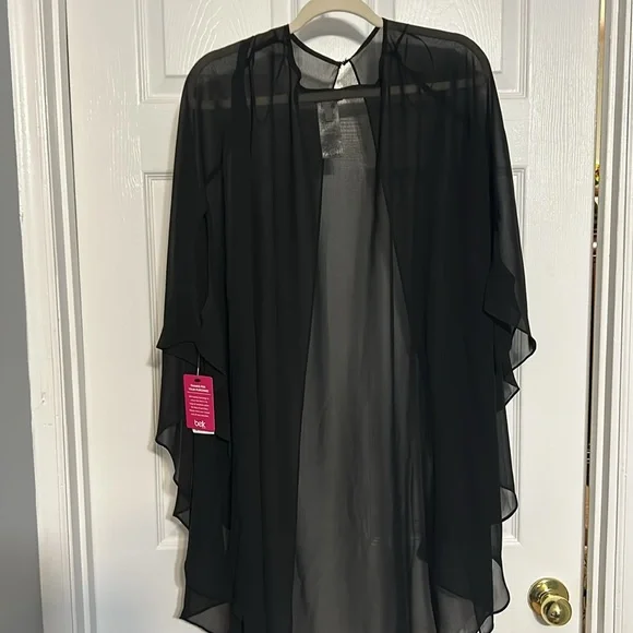 Sheer cape /shawl size 14 - Picture 3 of 3